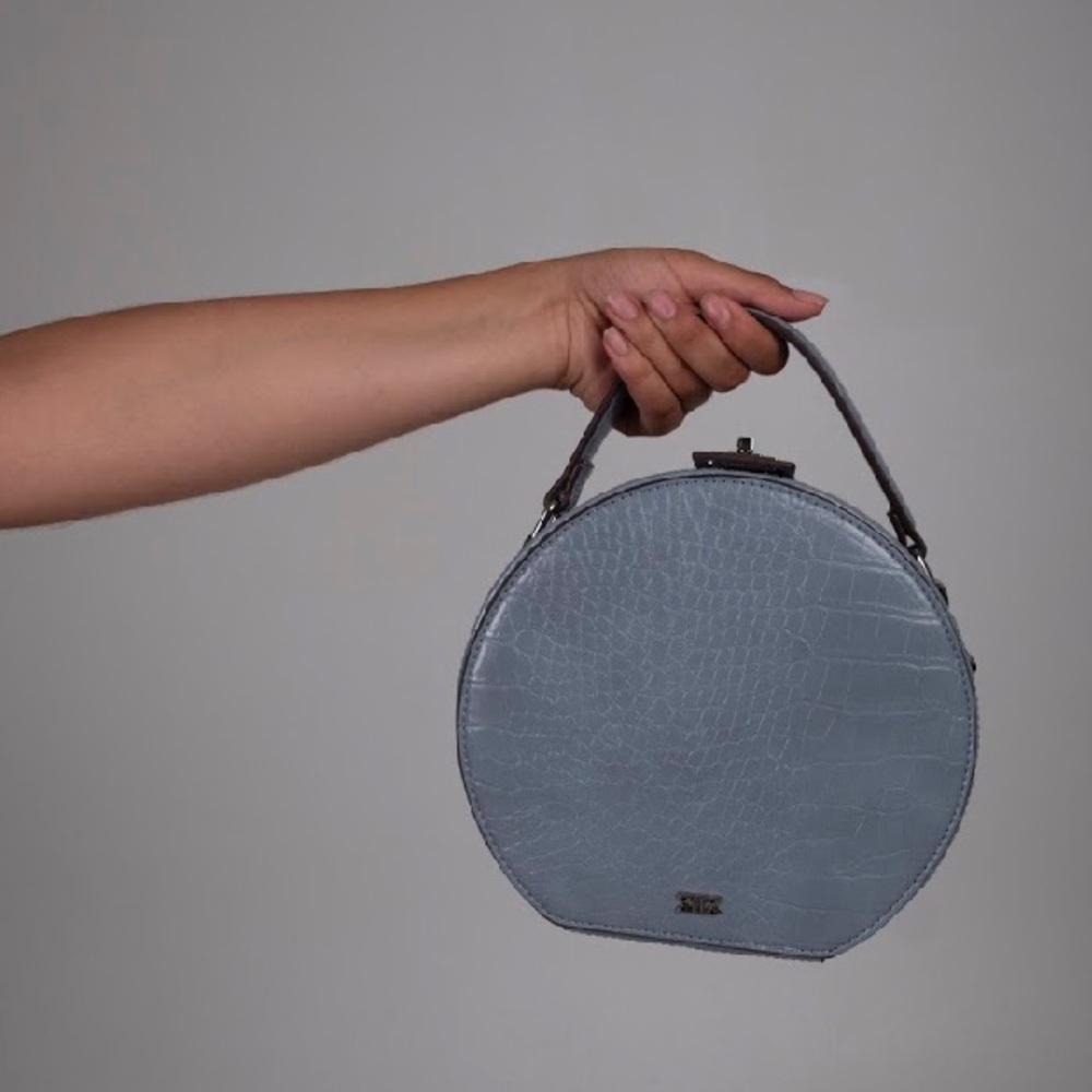 Chic cross body Handbag